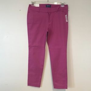 Old Navy Mid-Rise Pixie Pants - NWT!